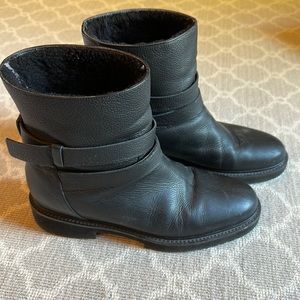 Vince Cagney Black Leather Boots Womens Size 8